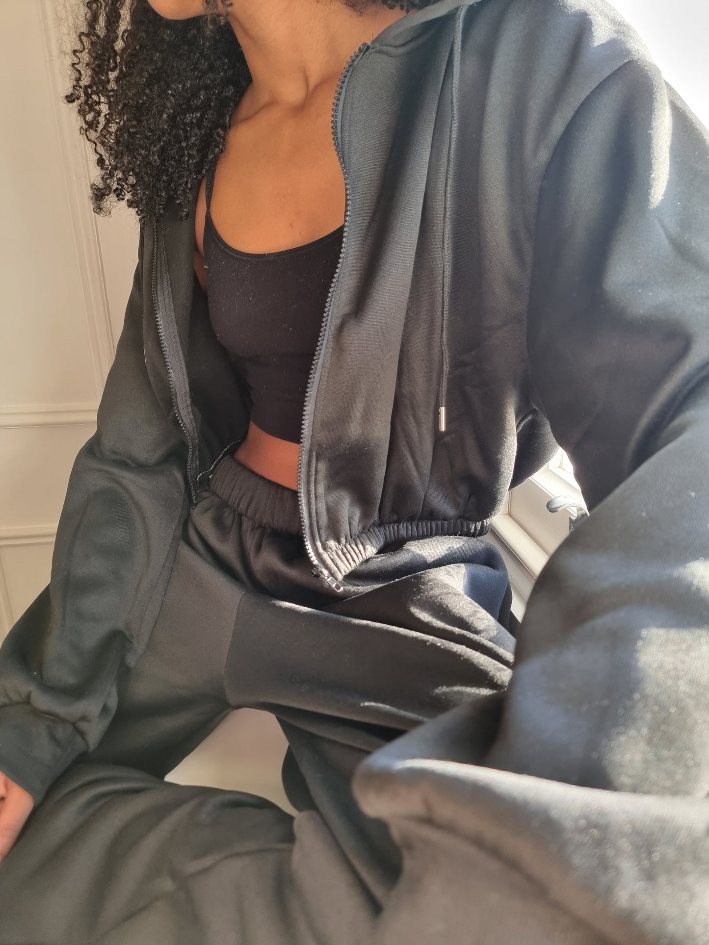 Matching wide leg & cropped jacket set in Black