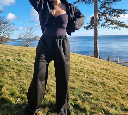 Matching wide leg & cropped jacket set in Black